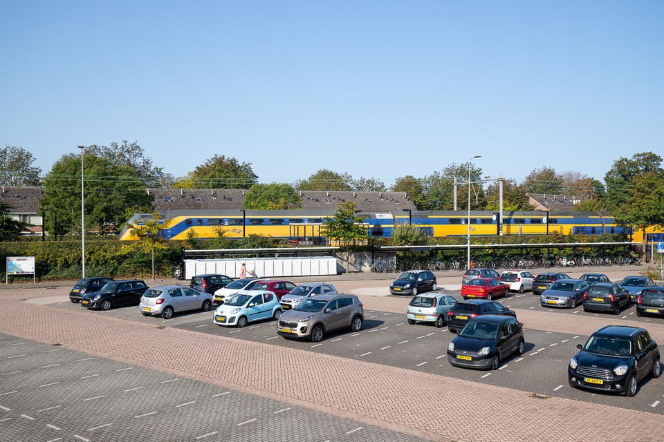 Station Voorhout, waar meer fietsparkeerplekken komen.