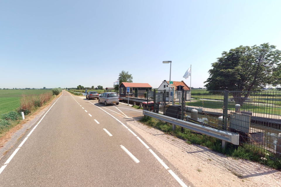 De Ziendeweg verbindt Zwammerdam, Aarlanderveen en Nieuwkoop.