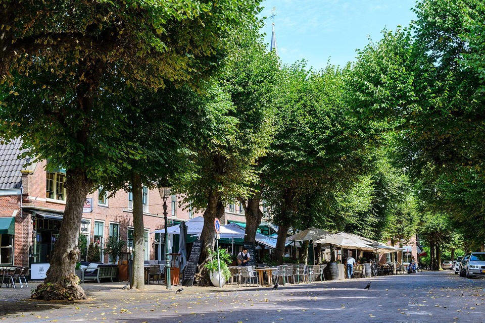 De Voorstraat in Voorschoten.