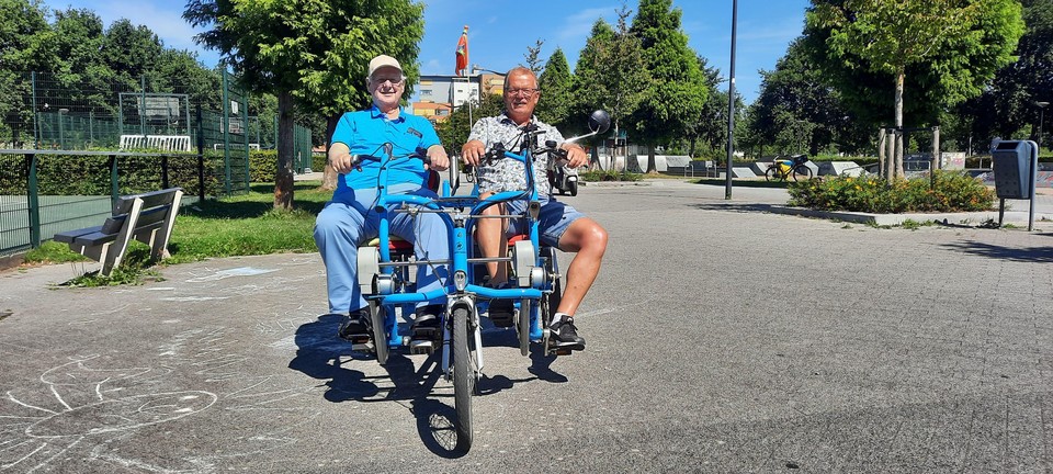 Gert van Reenen (links) en Arry Zwaan kennen elkaar al een lange tijd, maar zijn sinds dit jaar fietsmaatjes.