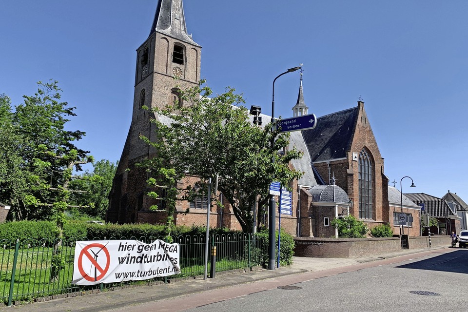 Spandoek bij de Brugkerk in Koudekerk aan den Rijn