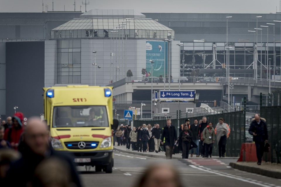 Een aanslag zoals op 22 maart 2016 op luchthaven Zaventem en metrostation Maalbeek in Brussel laat ook op hulpverleners diepe sporen na, zo bleek uit  verhalen van betrokkenen tijdens het symposium van het Alrijne Ziekenhuis in Leiderdorp.