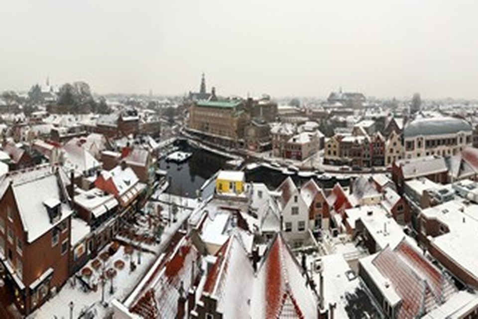 Panoramafoto winters Leiden. Foto Stefan Tetelepta