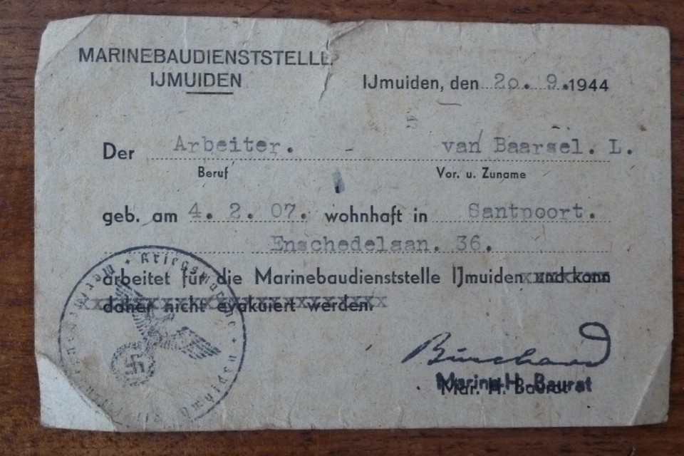 Identiteitsbewijs van Van Baarsel.