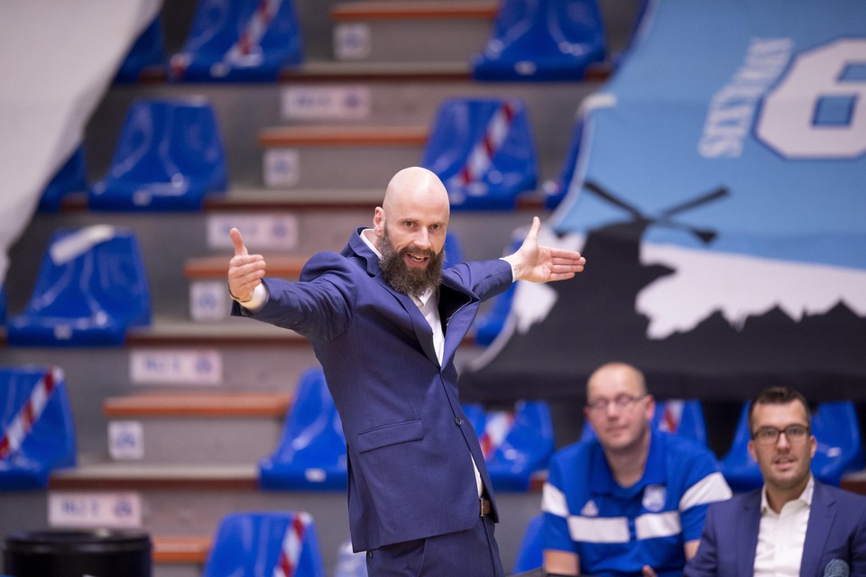 Basketbal ZZ Leiden kampioen, Coach Geert Hammink