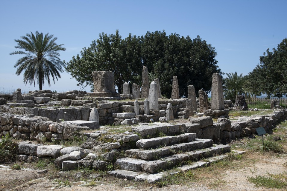 Restanten van de obeliskentempel in Byblos.