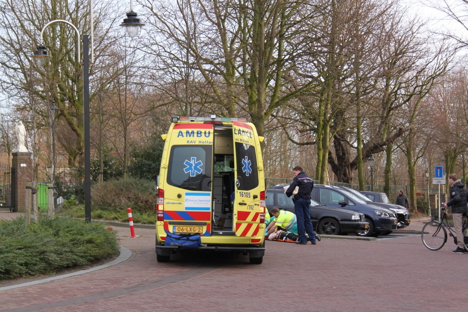 Meisje ernstig gewond na val met fiets . Foto: VOLmedia.nl