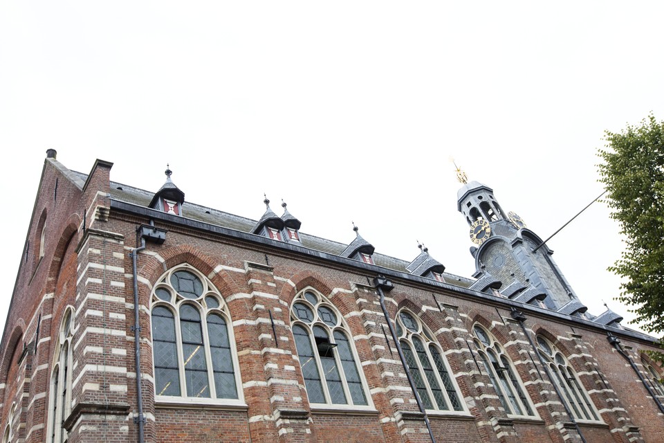 Het Academiegebouw van de Universiteit Leiden aan het Rapenburg.