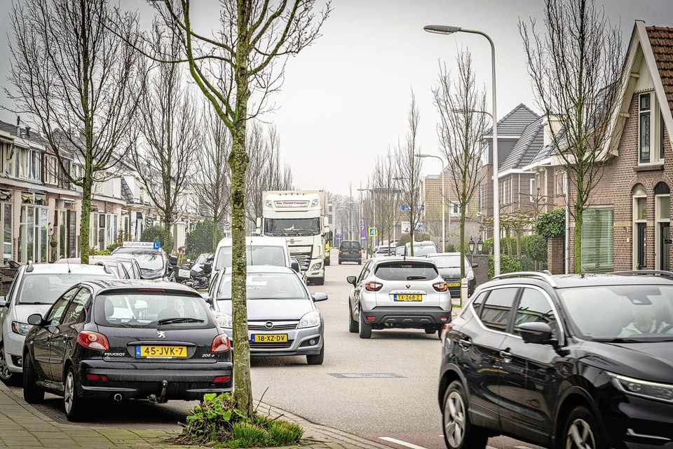 Katwijk neemt maatregelen tegen de verkeersdrukte in de Brouwerstraat in Rijnsburg.