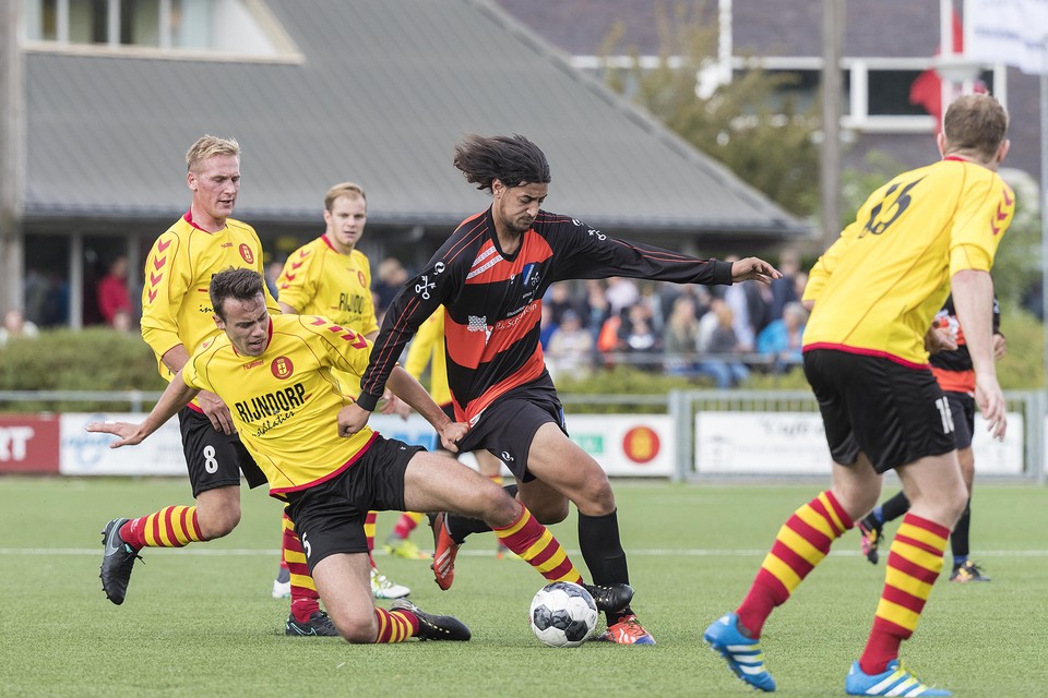 VV Oegstgeest speelt ook komend seizoen in de vierde klasse tegen Roodenburg.