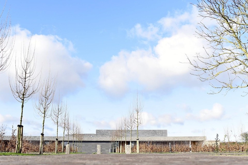 Het Crematorium Duin- en Bollenstreek wordt voor de praktische zaken rond uitvaarten het onderkomen van Van der Putten & Dunweg.