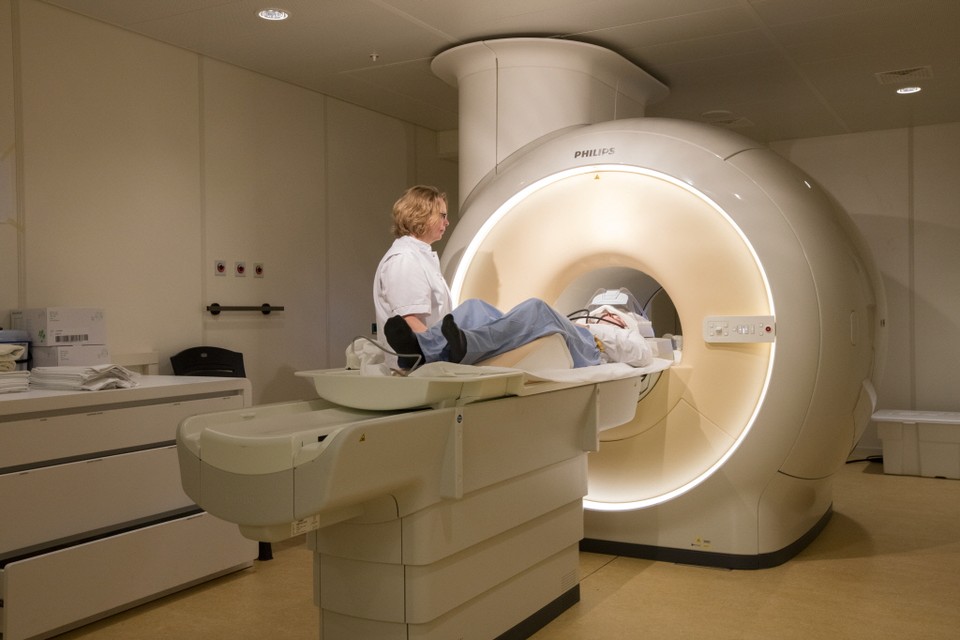 Gemeente Leiden betaalde mee aan de nieuwe MRI-scanner in het LUMC.