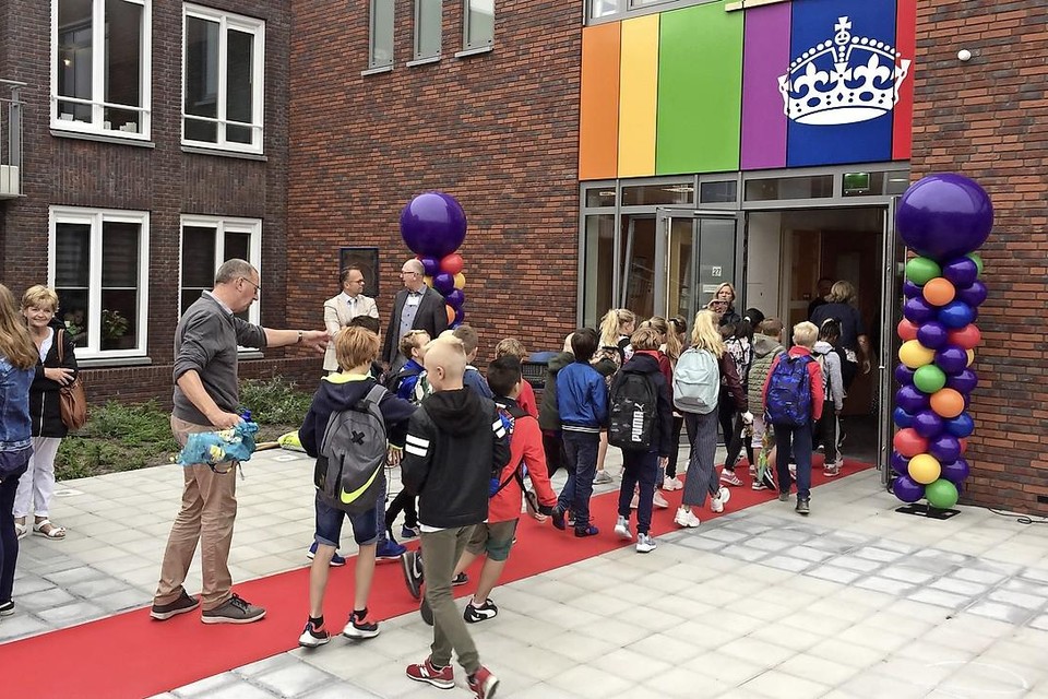 Leerlingen van de Koningin Emmaschool in Rijnsburg.