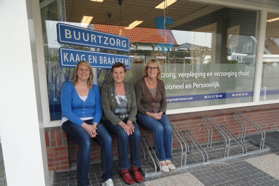 Judith van Santen, Ingrid Akerboom en Margriet de Graaf van Buurtzorg Kaag en Braassem.