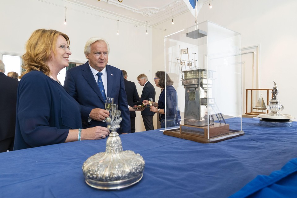 Burgemeester Carla Breuer opent de expositie 100 jaar Kaagweek.