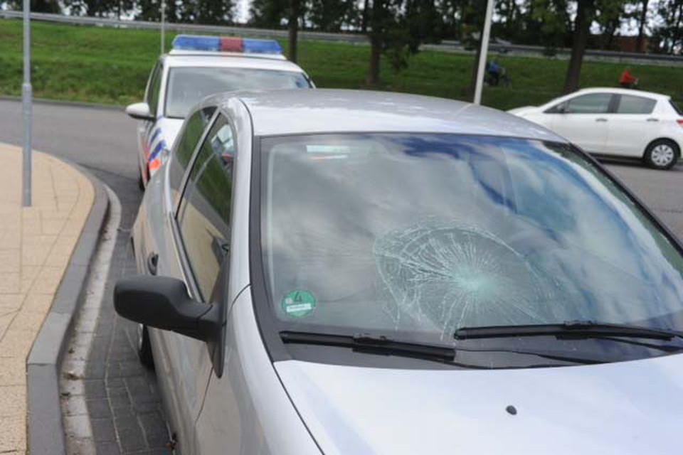 Fietser gewond bij botsing met auto in Sassenheim. Foto: Toon van der Poel
