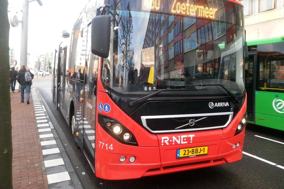 R-netbus Arriva Zoetermeer-Leiden.