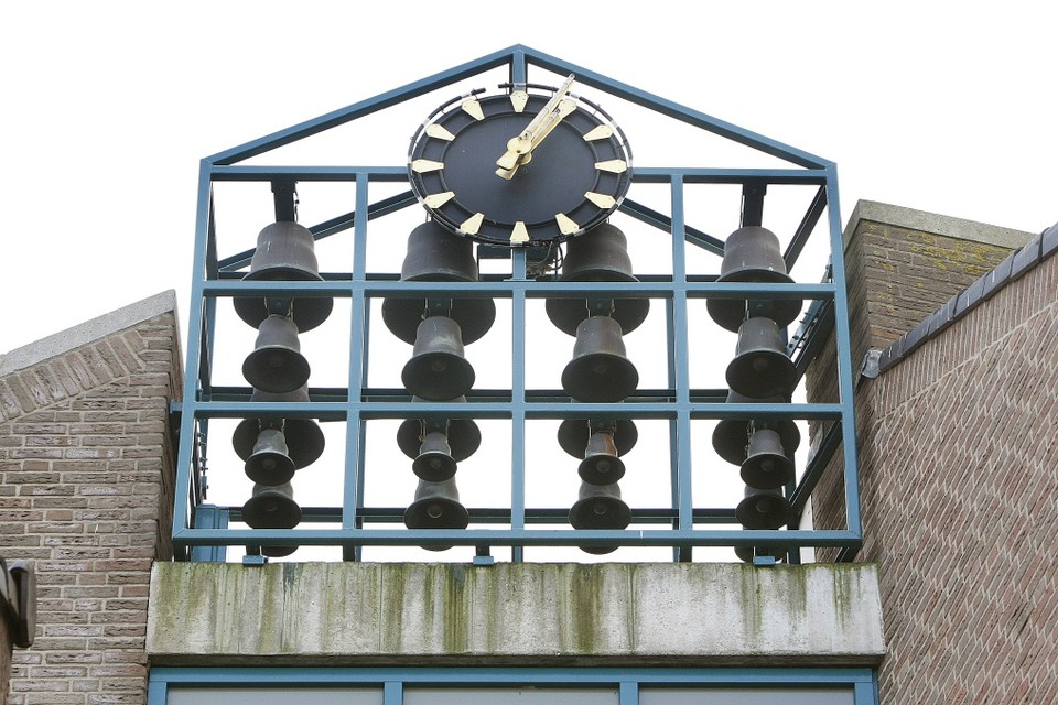 De carillon van het gemeentehuis van Roelofarendsveen. Archieffoto: Dick Hogewoning