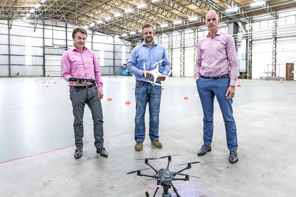 Rob Sturm, Jeroen Engelkes en Martijn Seijger van DroneSpacePort bieden   toekomstige drone-ondernemers en bestaande bedrijven een opleidingstraject aan.