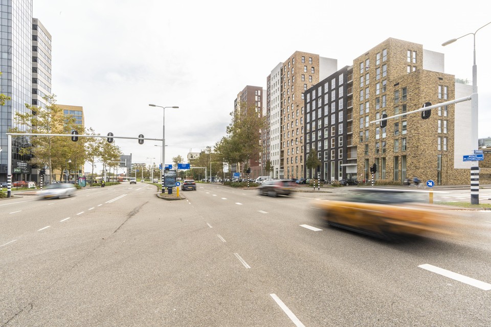 Het asfalt van de Willem de Zwijgerlaan wordt vervangen.