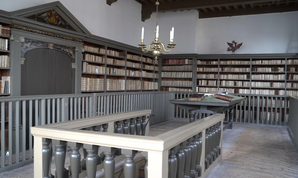 Interieur Bibliotheca Thysiana aan het Rapenburg.