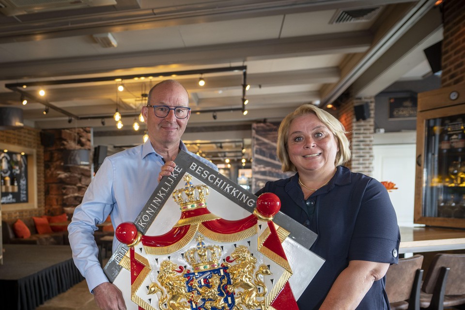 Hein en Jolanda Veenhof zijn met hun hotel-restaurant Boerhaave nu officieel hofleverancier.