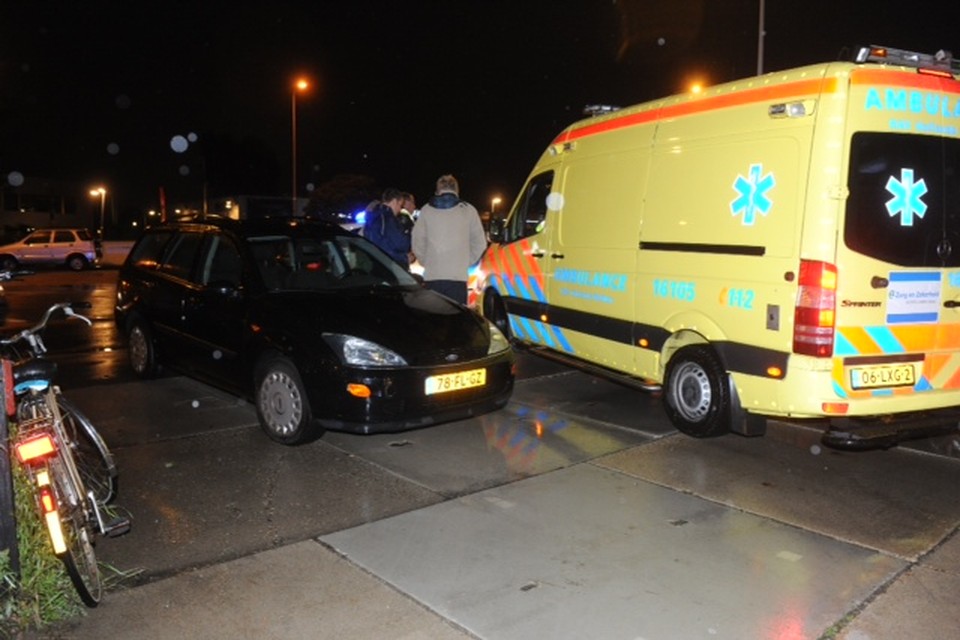 Fietser gewond bij aanrijding in Leiden. Foto Toon van der Poel