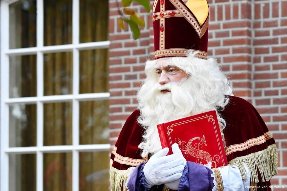 Meer 2 mensen keken op tv naar intocht Sinterklaas | Leidsch Dagblad