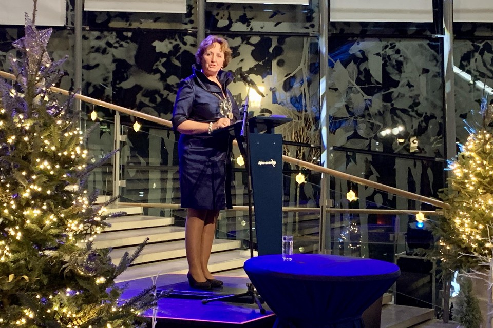 Burgemeester Liesbeth Spies van Alphen aan den Rijn maandagavond tijdens haar nieuwjaarsrede.