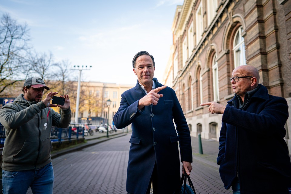 Huig Plug in gesprek met minister-president Mark Rutte.