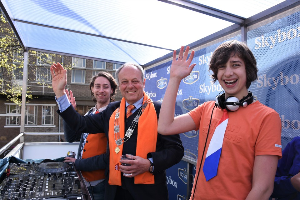 DJ Flor op Koningsdag.