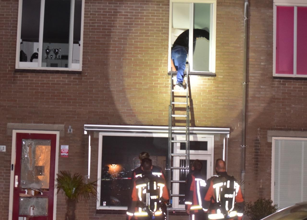 moeder en vier kinderen uit het raam na explosie bij voordeu leidschdagblad