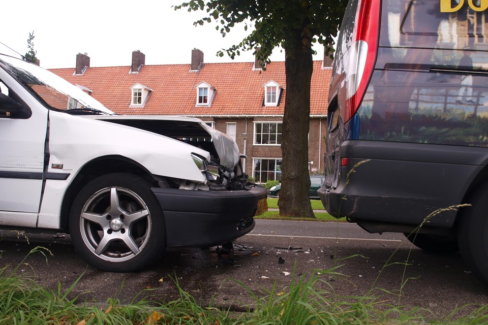 Ongeval Kanaalweg in Leiden/ Foto: Volmedia