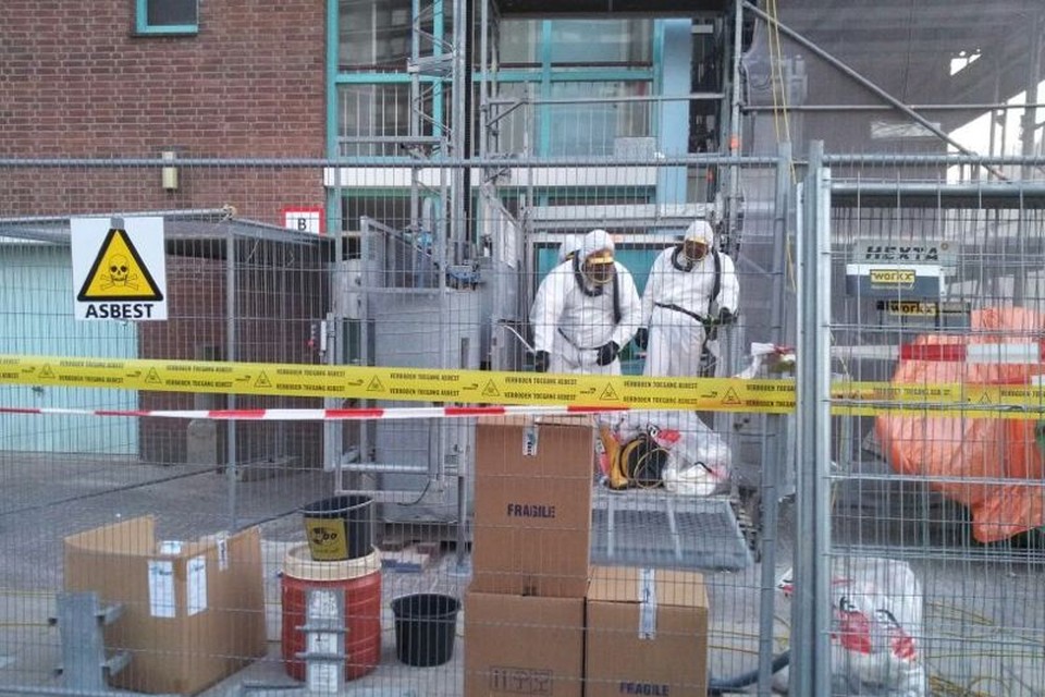Asbest gevonden in Katwijkse flat. Foto VOLmedia
