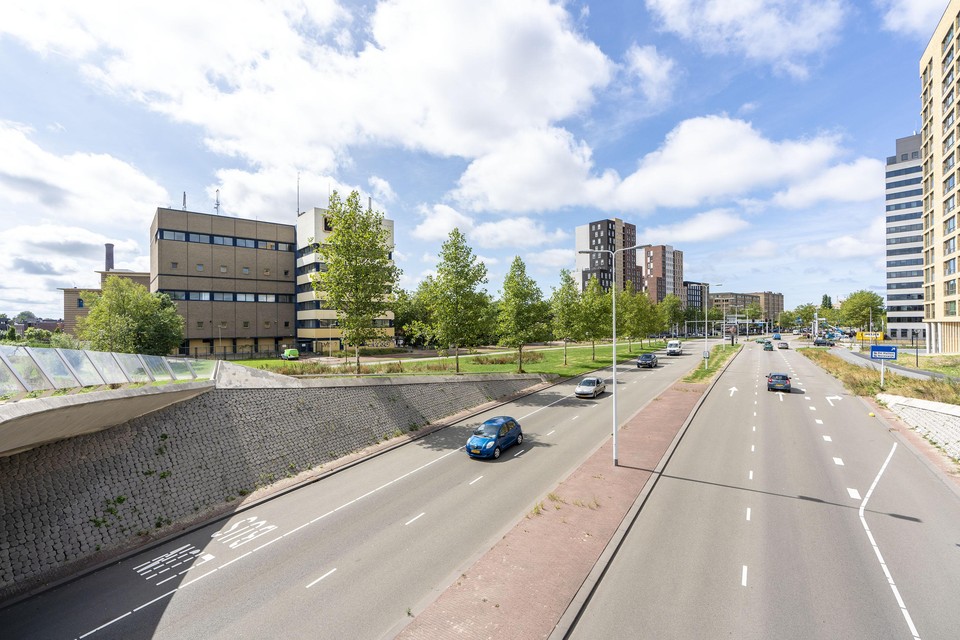 De Willem de Zwijgerlaan bij de Marnixstraat werd eerder al aangepast om meer verkeer te kunnen verwerken.