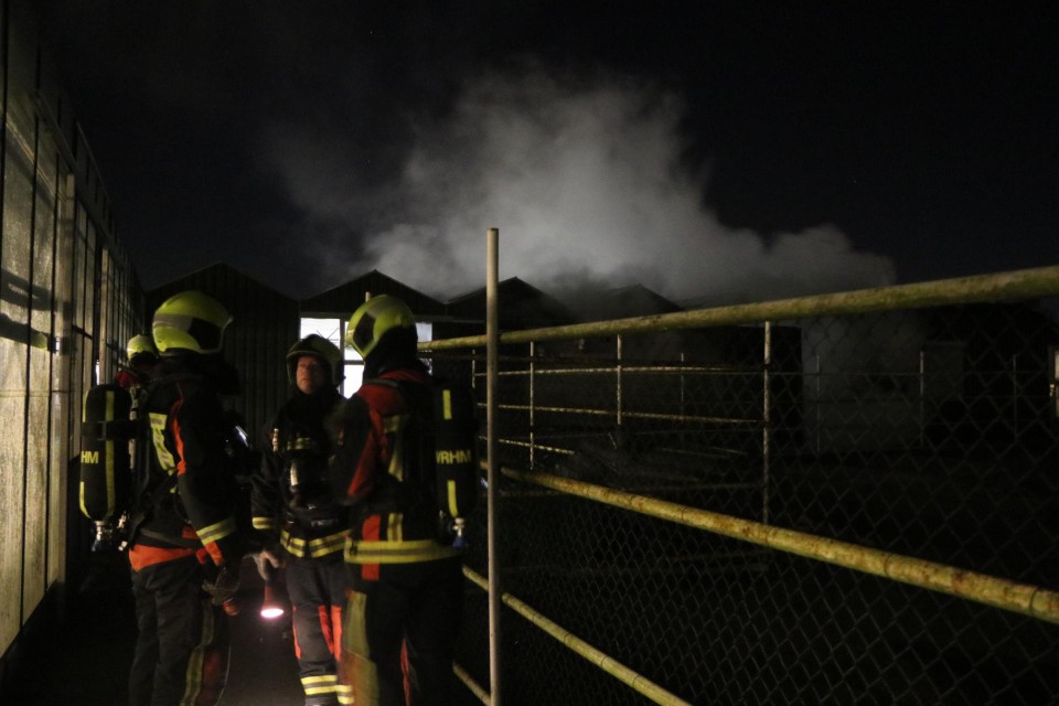 Geen vuur en geen rook maar damp bij een kassencomplex aan de Rijnsburgerweg in Voorhout.