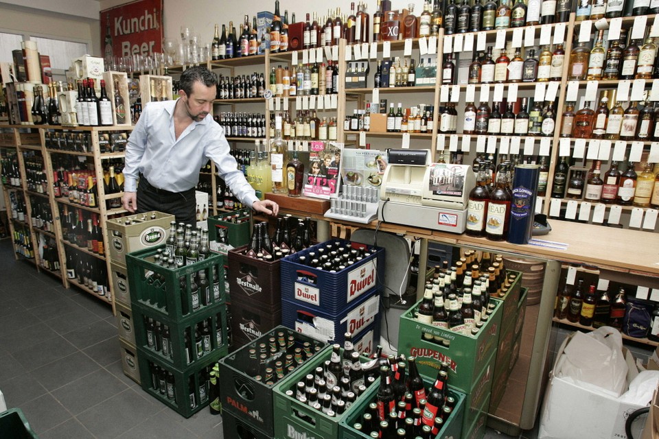 Peter Jongejans in zijn Bierwinkel.