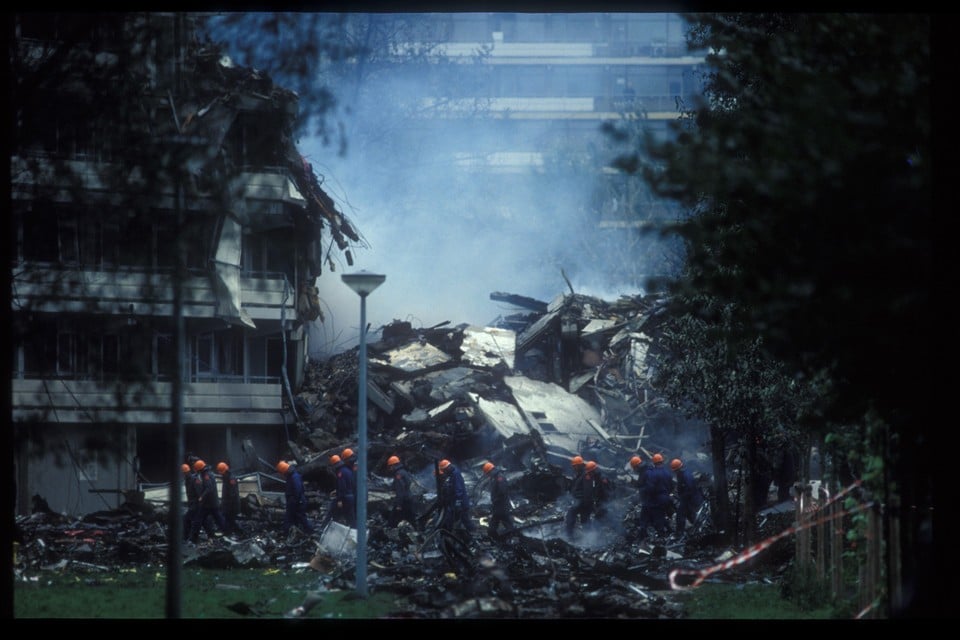 Een dag na de vliegtuigcrash maakte Joop Boek deze indrukwekkende foto van de rampplek.